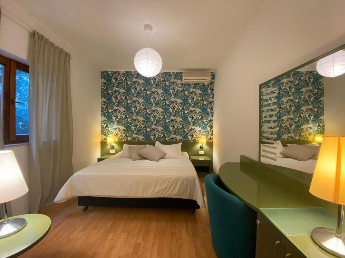 Rooms Josip Makarska Buitenkant foto