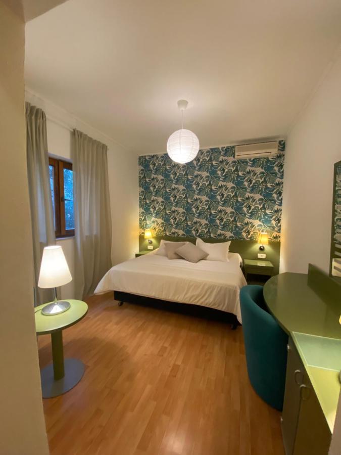 Rooms Josip Makarska Buitenkant foto