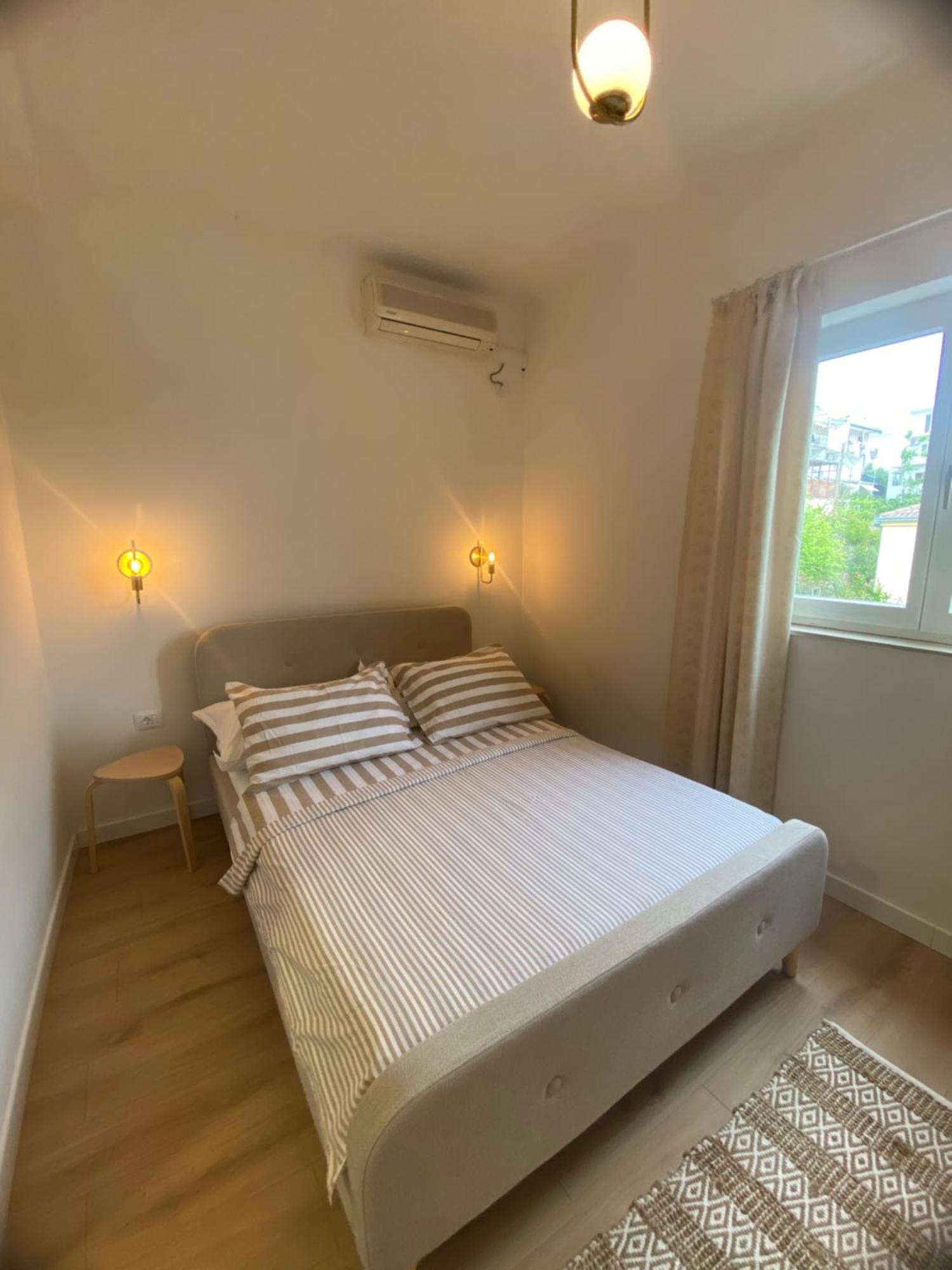 Rooms Josip Makarska Buitenkant foto